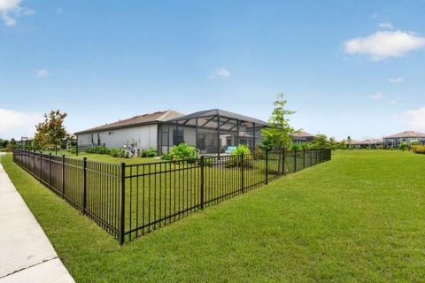 Villa ou maison à louer à Bradenton, Floride: 3 chambres, 251.02 m2 № 2406748 - photo 2