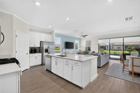 Villa ou maison à louer à Bradenton, Floride: 3 chambres, 251.02 m2 № 2406748 - photo 4