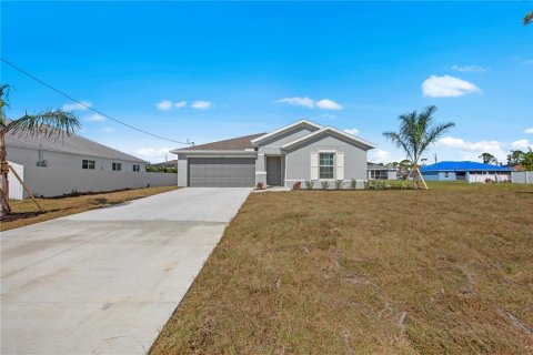 Casa en venta en Port Charlotte, Florida, 3 dormitorios, 144.09 m2 № 1838184 - foto 1