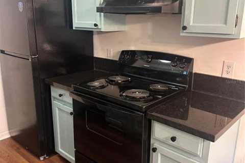 Townhouse in Gainesville, Florida 2 bedrooms, 73.21 sq.m. № 1815630 - photo 13