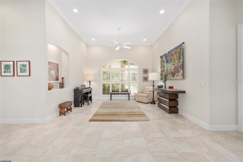 House in Ocala, Florida 3 bedrooms, 275.18 sq.m. № 1904304 - photo 10