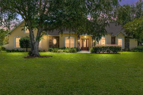 House in Ocala, Florida 3 bedrooms, 275.18 sq.m. № 1904304 - photo 6