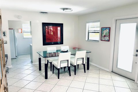 Touwnhouse à vendre à Delray Beach, Floride: 2 chambres, 88.26 m2 № 2084546 - photo 5
