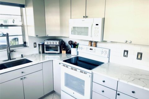 Touwnhouse à vendre à Delray Beach, Floride: 2 chambres, 88.26 m2 № 2084546 - photo 9