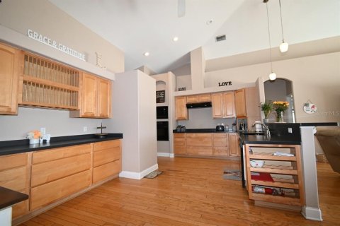 Casa en venta en San Antonio, Florida, 4 dormitorios, 219.25 m2 № 2227284 - foto 7