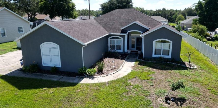 Casa en San Antonio, Florida 4 dormitorios, 219.25 m2 № 2227284
