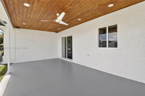 Купить виллу или дом в Тамарак, Флорида 2 спальни, 101.26м2, № 2043609 - фото 29