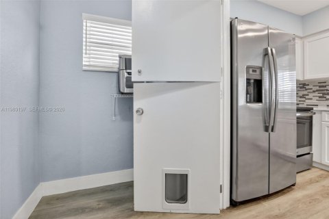 Купить виллу или дом в Тамарак, Флорида 2 спальни, 101.26м2, № 2043609 - фото 16