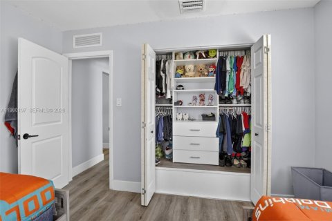 Купить виллу или дом в Тамарак, Флорида 2 спальни, 101.26м2, № 2043609 - фото 24