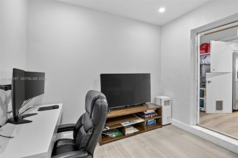 Купить виллу или дом в Тамарак, Флорида 2 спальни, 101.26м2, № 2043609 - фото 27