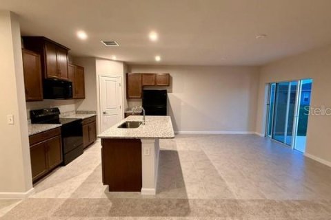 House in Sumter, Florida 4 bedrooms, 159.98 sq.m. № 2097489 - photo 2