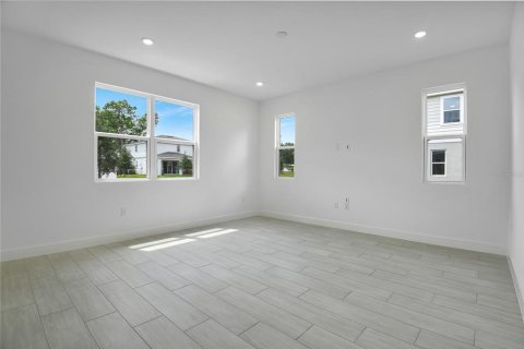 Villa ou maison à vendre à Mount Dora, Floride: 5 chambres, 281.49 m2 № 1898937 - photo 8