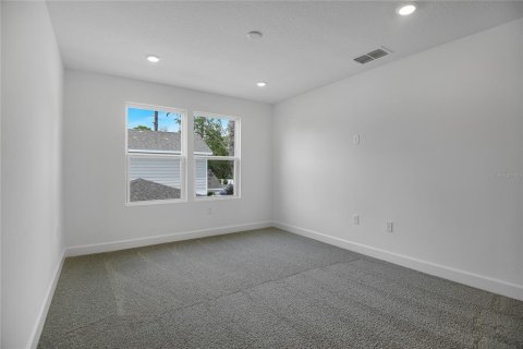 Casa en venta en Mount Dora, Florida, 5 dormitorios, 281.49 m2 № 1898937 - foto 11