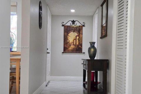 Condo in Weston, Florida, 2 bedrooms  № 1854957 - photo 3