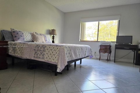 Condo in Weston, Florida, 2 bedrooms  № 1854957 - photo 12