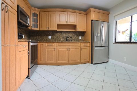 Condo in Weston, Florida, 2 bedrooms  № 1854957 - photo 4