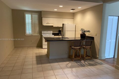 Condo in Coral Springs, Florida, 1 bedroom  № 1960646 - photo 4