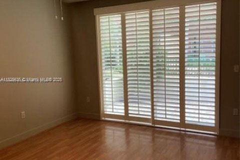 Condo in Coral Springs, Florida, 1 bedroom  № 1960646 - photo 7