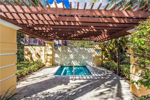 Condo in Coral Springs, Florida, 1 bedroom  № 1960646 - photo 18