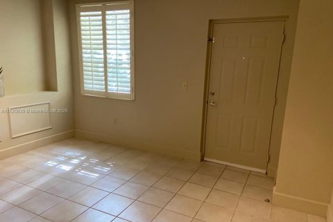 Condo in Coral Springs, Florida, 1 bedroom  № 1960646 - photo 13