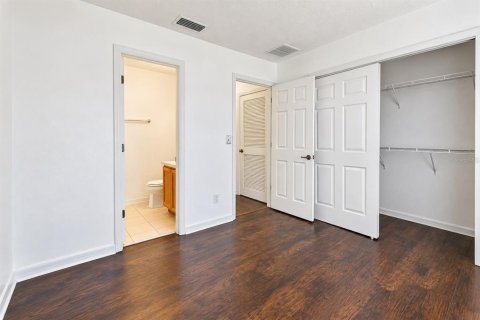 Touwnhouse à louer à Tampa, Floride: 2 chambres, 111.48 m2 № 2388705 - photo 15