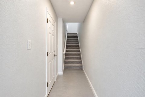 Touwnhouse à louer à Tampa, Floride: 2 chambres, 111.48 m2 № 2388705 - photo 9