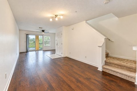 Touwnhouse à louer à Tampa, Floride: 2 chambres, 111.48 m2 № 2388705 - photo 4