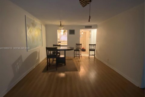 Condominio en venta en Davie, Florida, 2 dormitorios, 91.97 m2 № 2048651 - foto 3