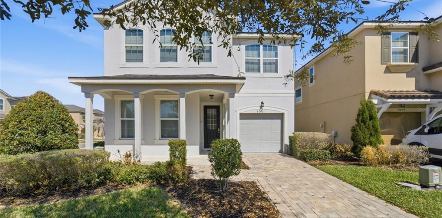 House in SOLARA RESORT in Kissimmee, Florida 7 bedrooms, 328.22 sq.m. № 2105956