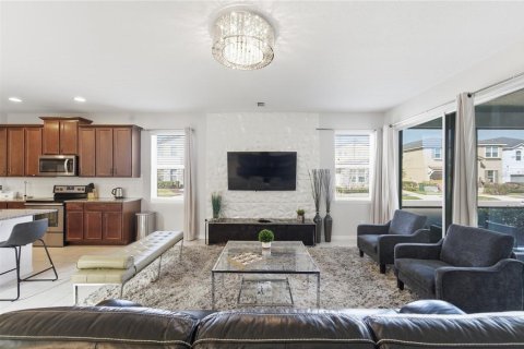 House in SOLARA RESORT in Kissimmee, Florida 7 bedrooms, 328.22 sq.m. № 2105956 - photo 6