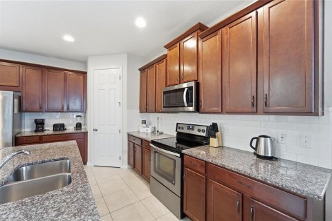 House in SOLARA RESORT in Kissimmee, Florida 7 bedrooms, 328.22 sq.m. № 2105956 - photo 11