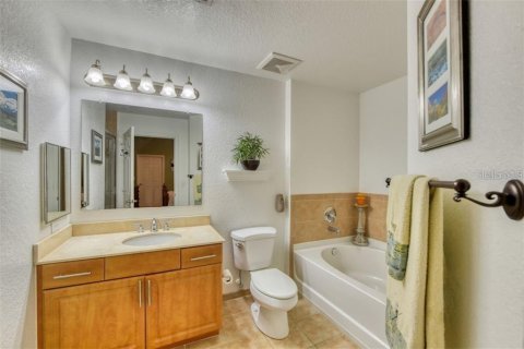 Condominio en alquiler en Sarasota, Florida, 2 dormitorios, 97.64 m2 № 1737420 - foto 14