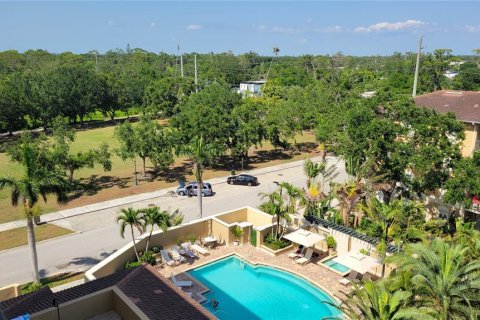 Condominio en alquiler en Sarasota, Florida, 2 dormitorios, 97.64 m2 № 1737420 - foto 8