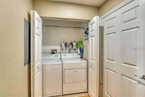 Condominio en alquiler en Sarasota, Florida, 2 dormitorios, 97.64 m2 № 1737420 - foto 17