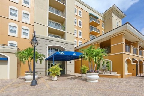 Condominio en alquiler en Sarasota, Florida, 2 dormitorios, 97.64 m2 № 1737420 - foto 1