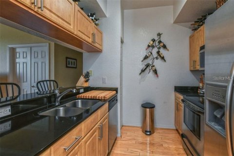 Condominio en alquiler en Sarasota, Florida, 2 dormitorios, 97.64 m2 № 1737420 - foto 10