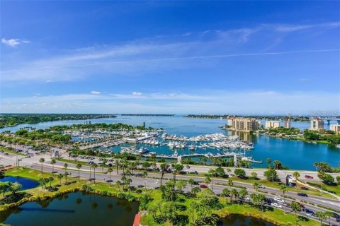 Condominio en alquiler en Sarasota, Florida, 2 dormitorios, 97.64 m2 № 1737420 - foto 28