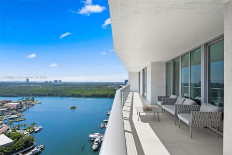 Condo in Sunny Isles Beach, Florida, 4 bedrooms  № 1867567 - photo 30