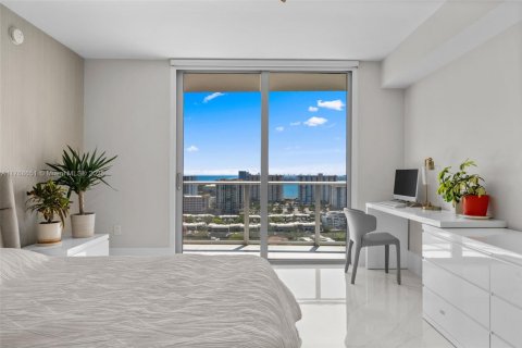 Condo in Sunny Isles Beach, Florida, 4 bedrooms  № 1867567 - photo 18