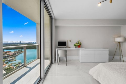 Condo in Sunny Isles Beach, Florida, 4 bedrooms  № 1867567 - photo 19