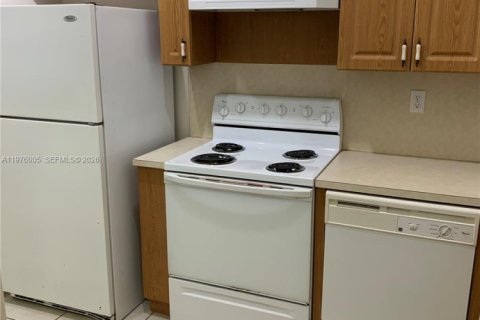 Copropriété à louer à Homestead, Floride: 2 chambres, 75.72 m2 № 2040269 - photo 7