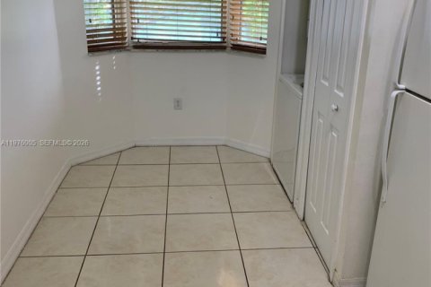 Copropriété à louer à Homestead, Floride: 2 chambres, 75.72 m2 № 2040269 - photo 10
