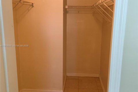 Copropriété à louer à Homestead, Floride: 2 chambres, 75.72 m2 № 2040269 - photo 4