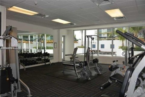 Condo in Miami, Florida, 2 bedrooms  № 1729436 - photo 6