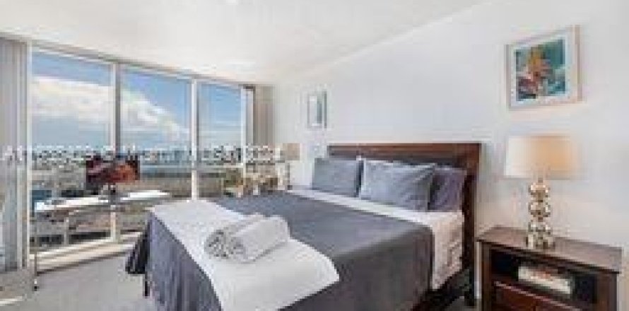 Condo in Miami, Florida, 2 bedrooms  № 1729436