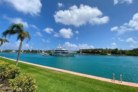 Copropriété à vendre à Lighthouse Point, Floride: 1 chambre, 102.19 m2 № 1979648 - photo 25