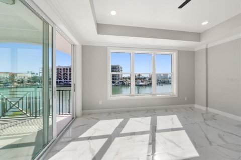 Condo in Clearwater, Florida, 3 bedrooms № 2195379 - photo 11