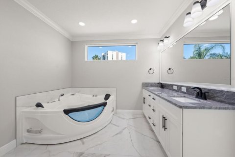 Condo in Clearwater, Florida, 3 bedrooms № 2195379 - photo 26