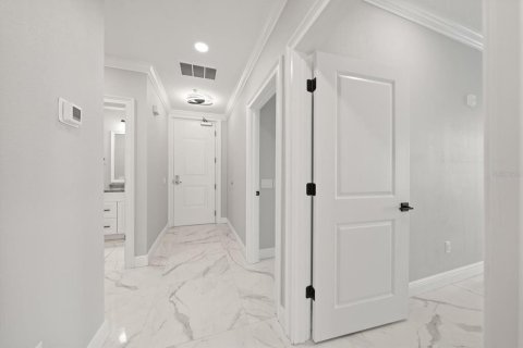 Condo in Clearwater, Florida, 3 bedrooms № 2195379 - photo 19