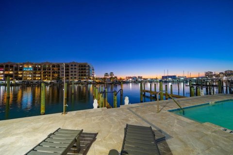 Condo in Clearwater, Florida, 3 bedrooms № 2195379